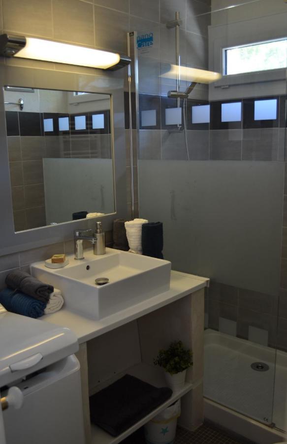 Charmant Appartement A 350M De La Plage Et Du Port Fréjus Exterior foto